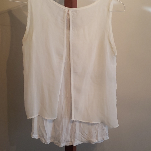 White beaded top - Picture 4 of 6